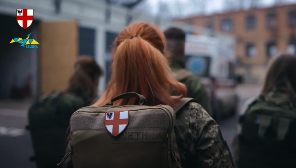 «Лелека» передала Чернігівському військовому госпіталю 50 наплічників 